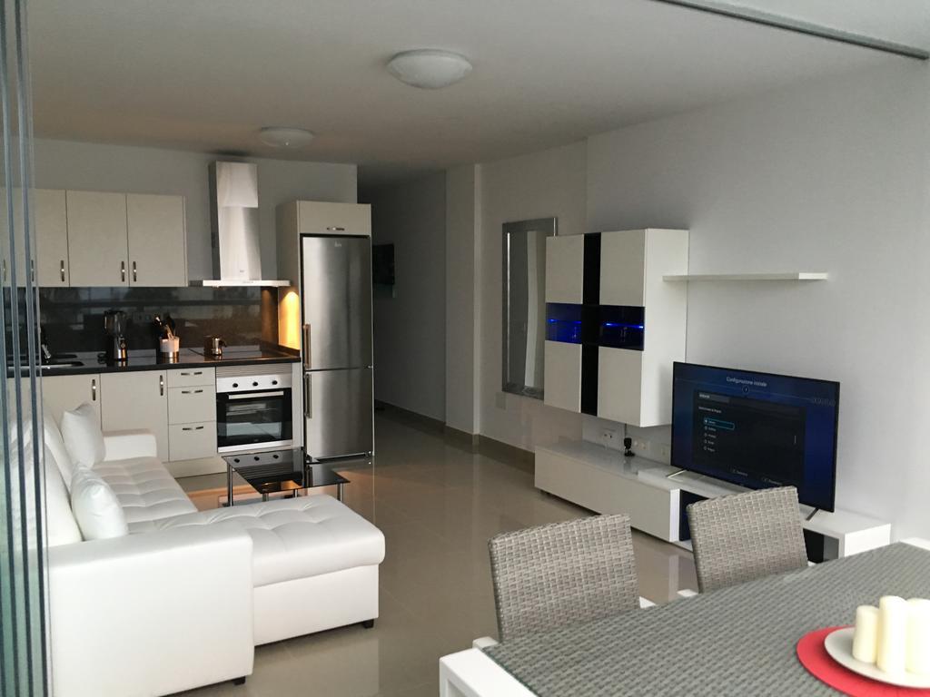 Appartaments Deluxe Apartment Плая дел Инглес Екстериор снимка